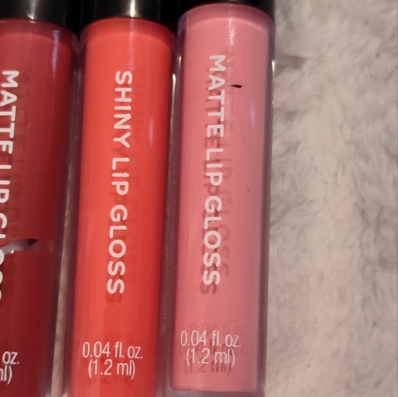 NEW! Lipgloss Bundle (12ct) - Picture 4 of 4